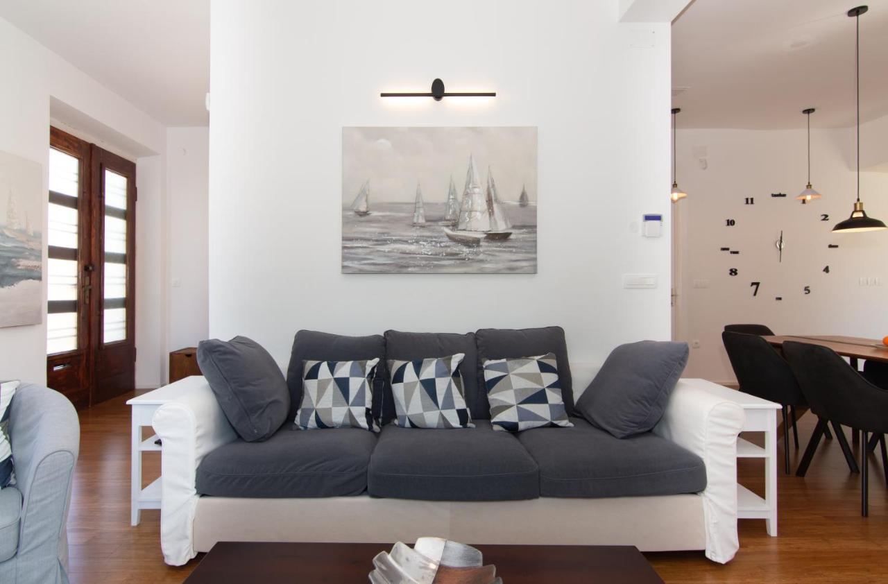 Villa Beatrice By Locap Group Izola Exteriör bild